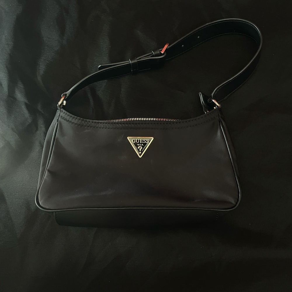 GUESS purse shoulder bag